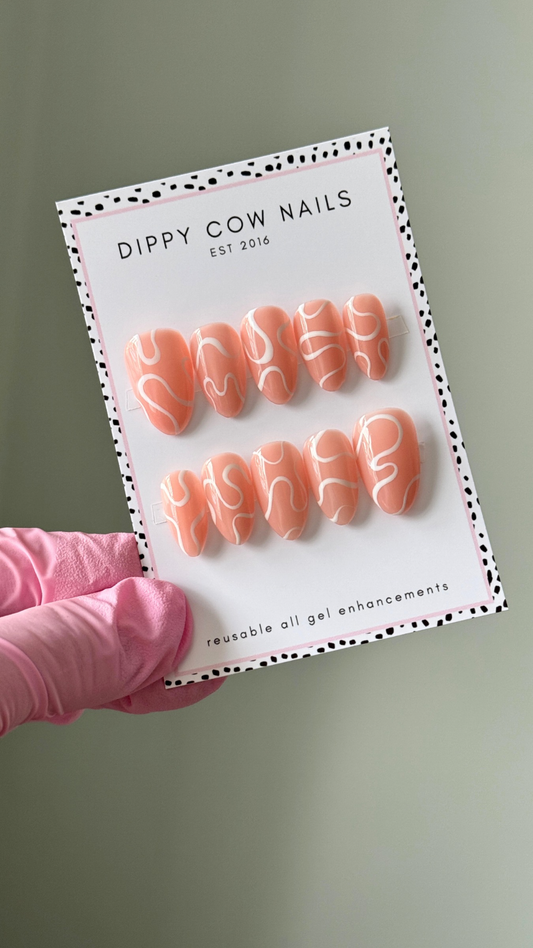 Vortice | White Swirl | Custom Press On Nails