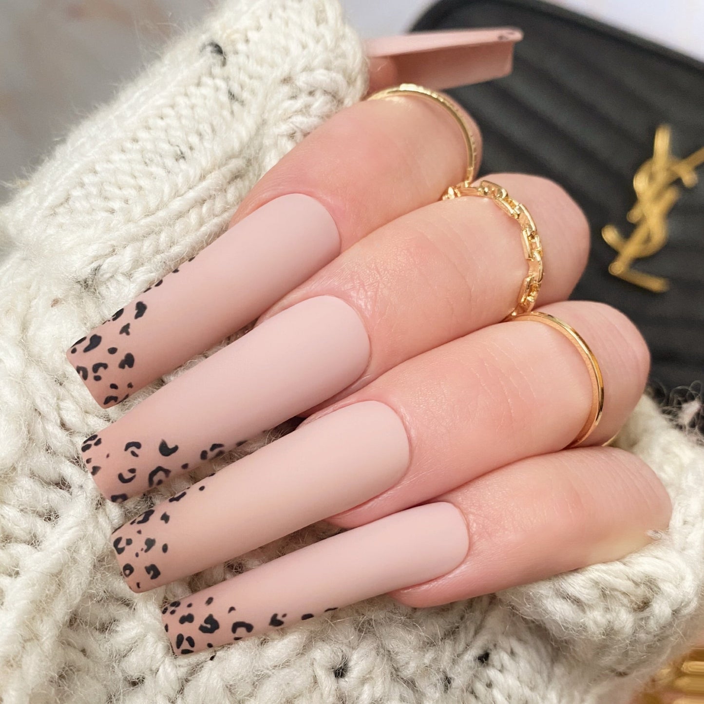 DIPPY COW NAILS