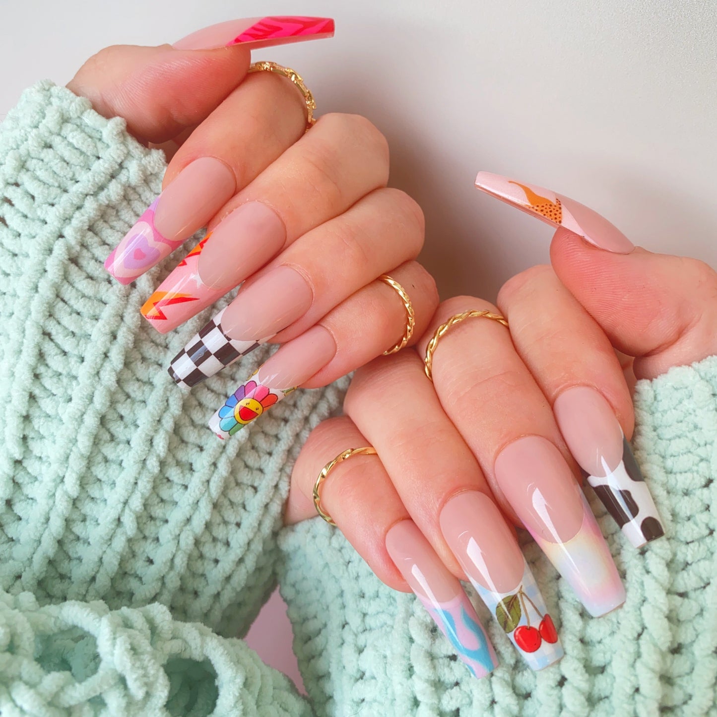 DIPPY COW NAILS