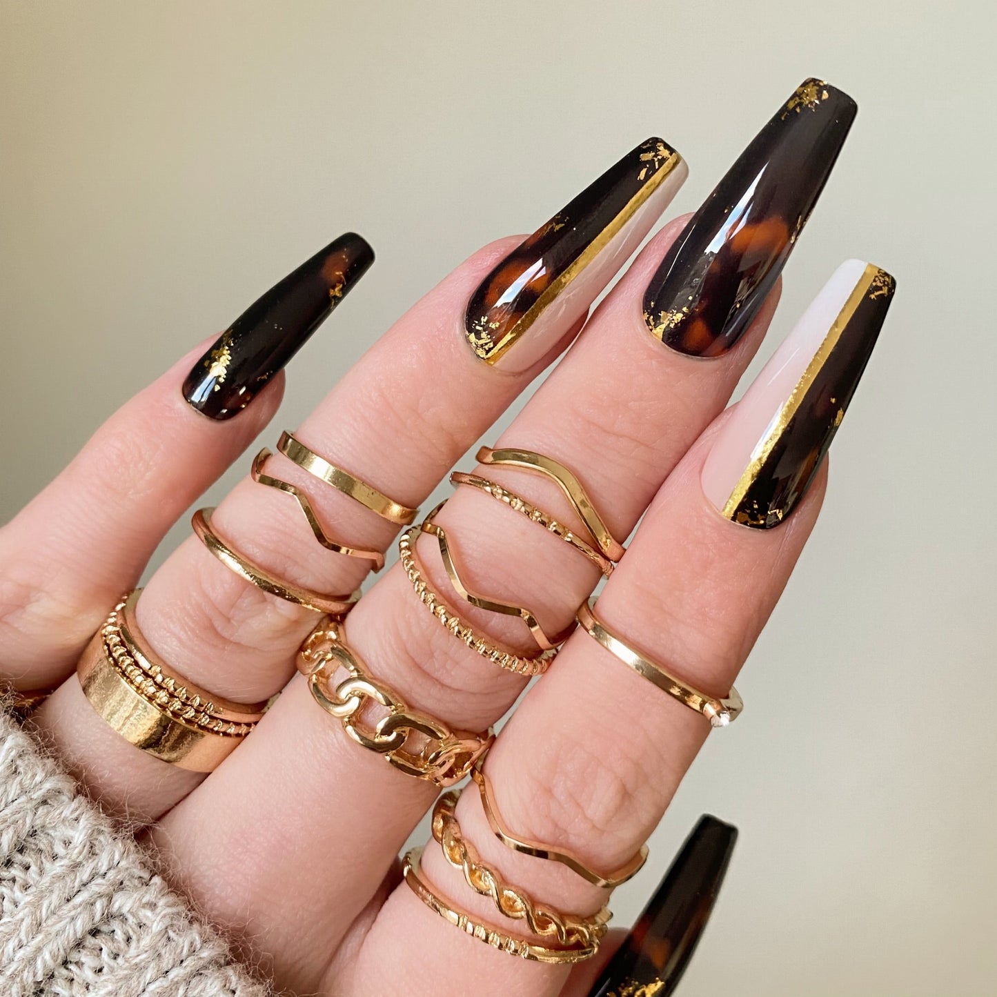 DIPPY COW NAILS