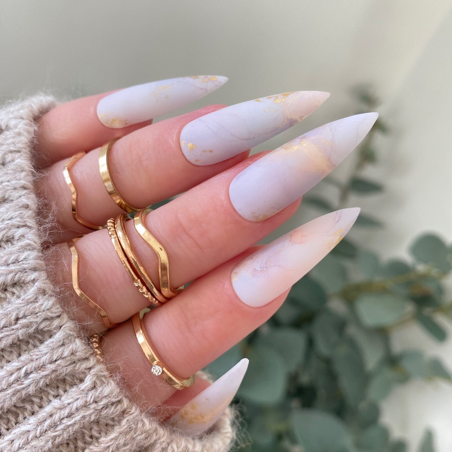 DIPPY COW NAILS