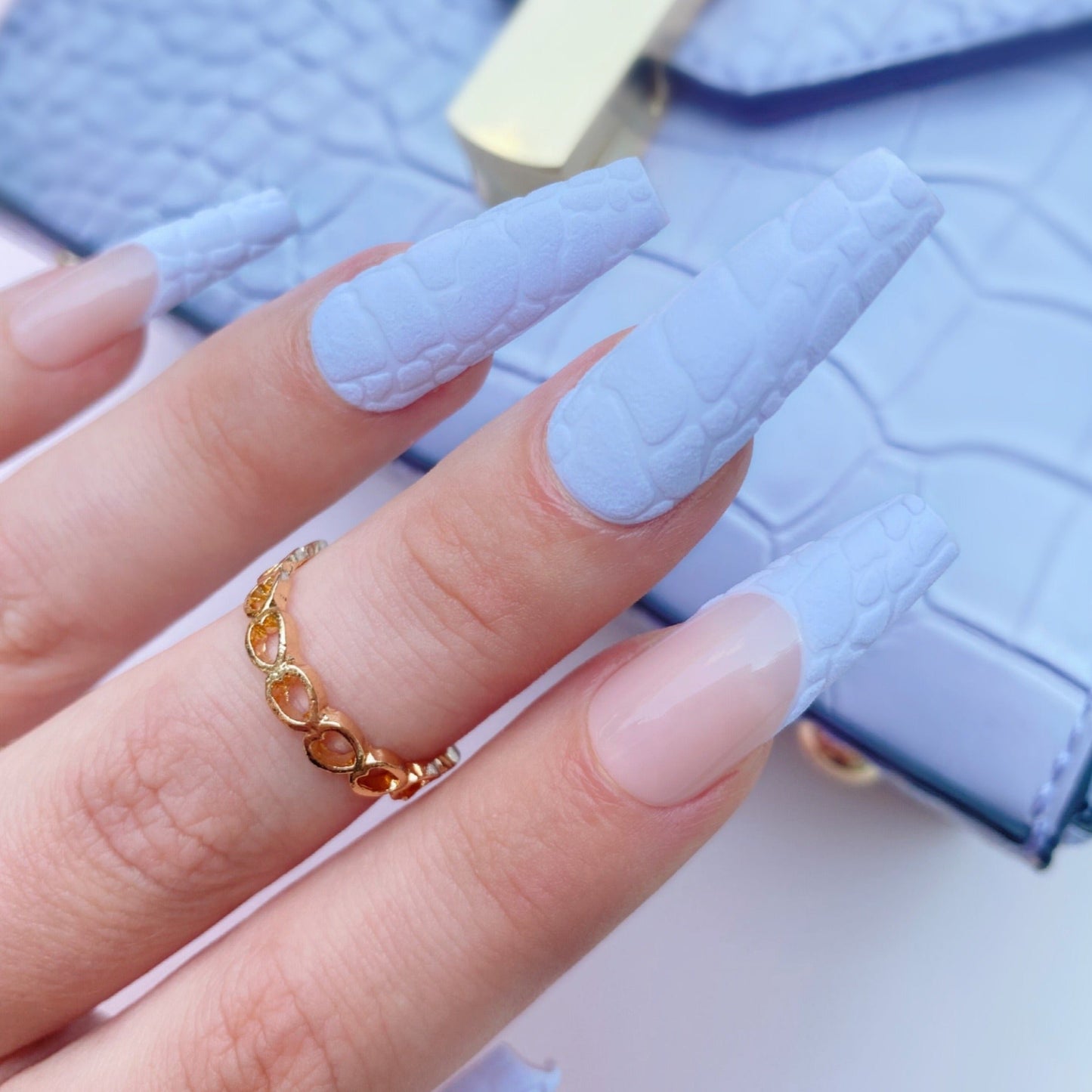 DIPPY COW NAILS