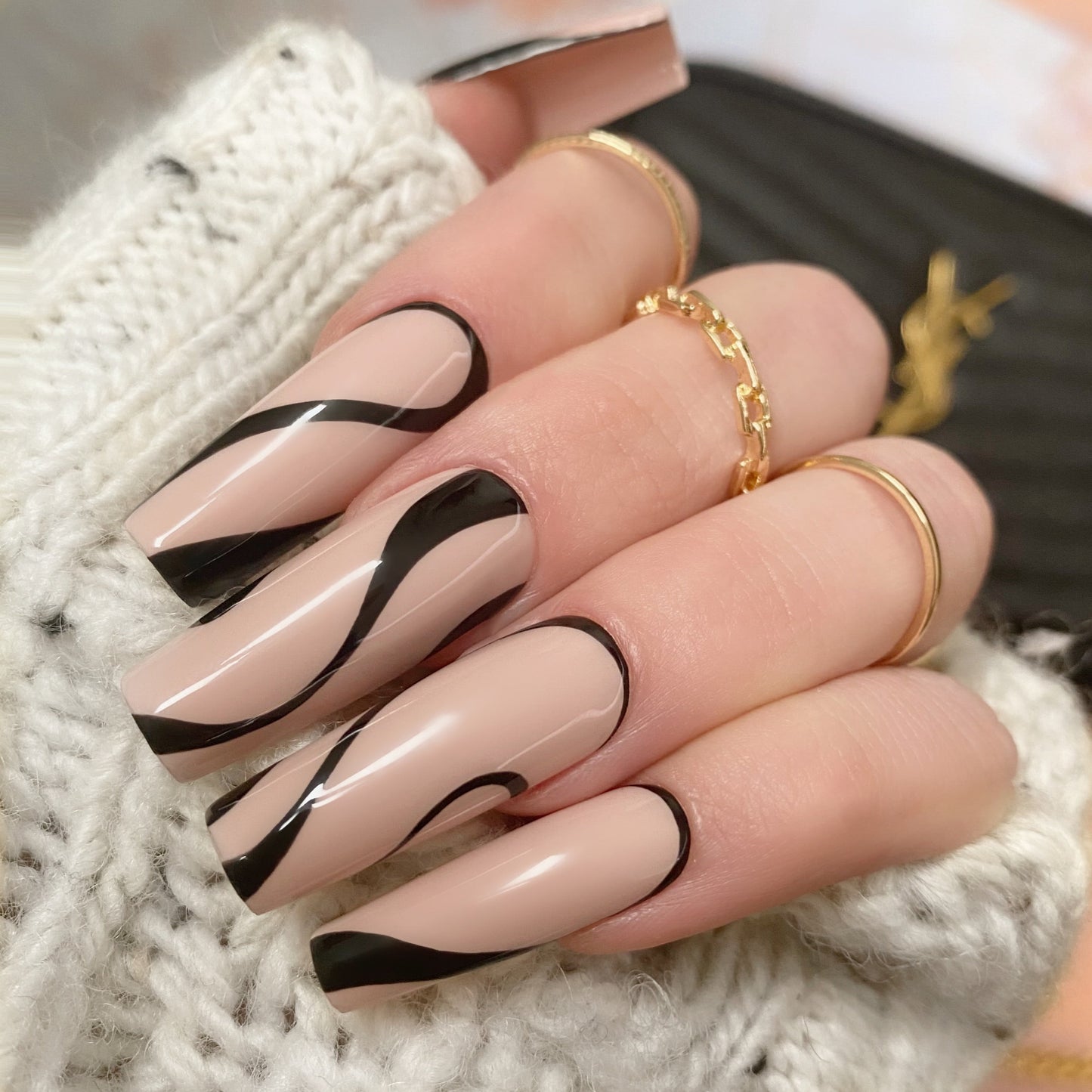 DIPPY COW NAILS