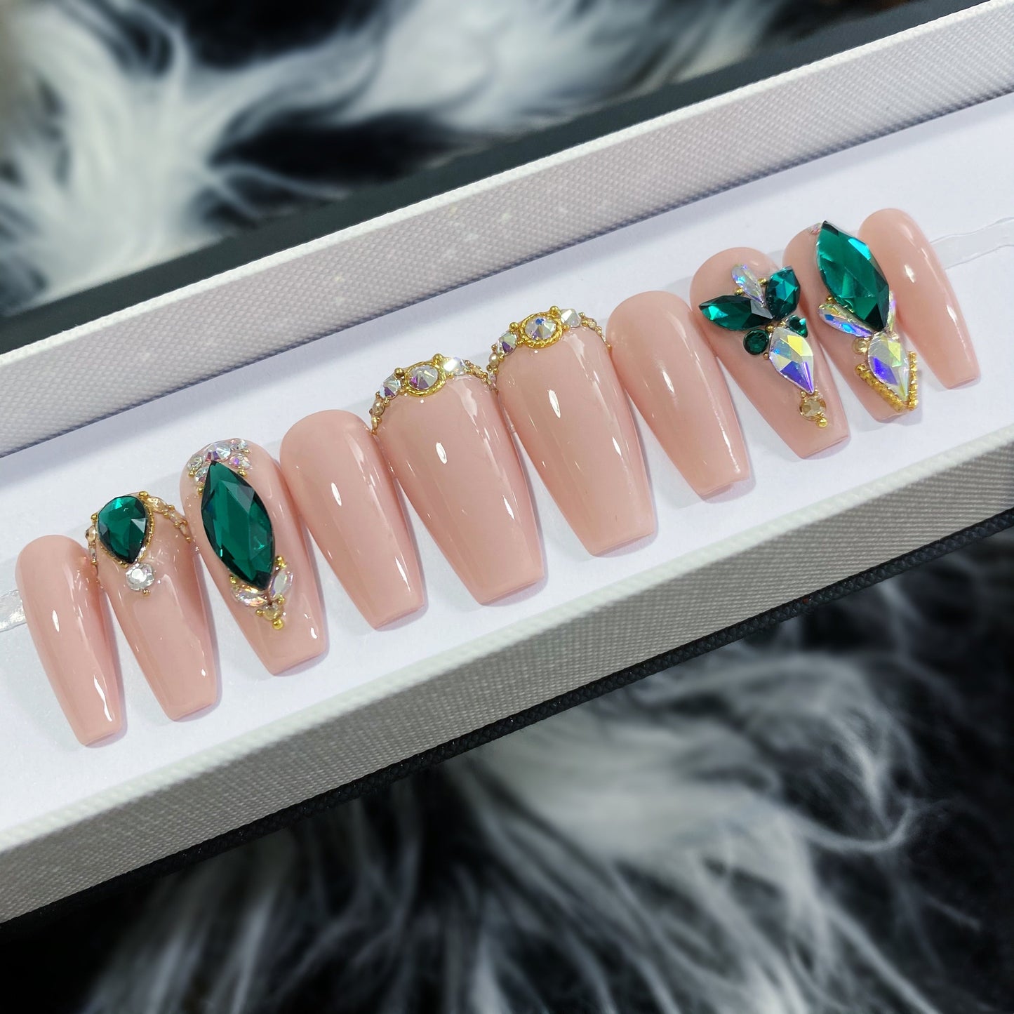 DIPPY COW NAILS