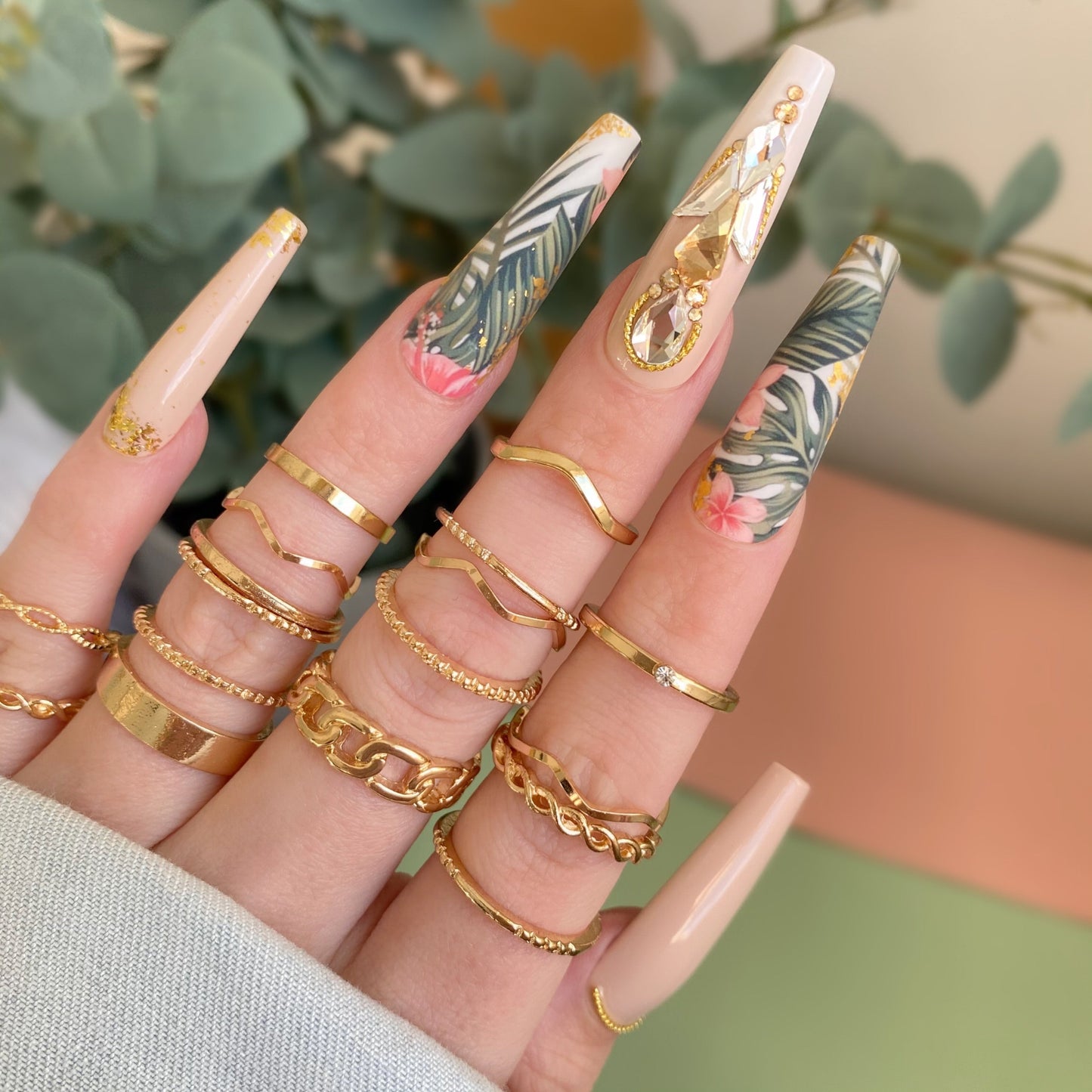 DIPPY COW NAILS