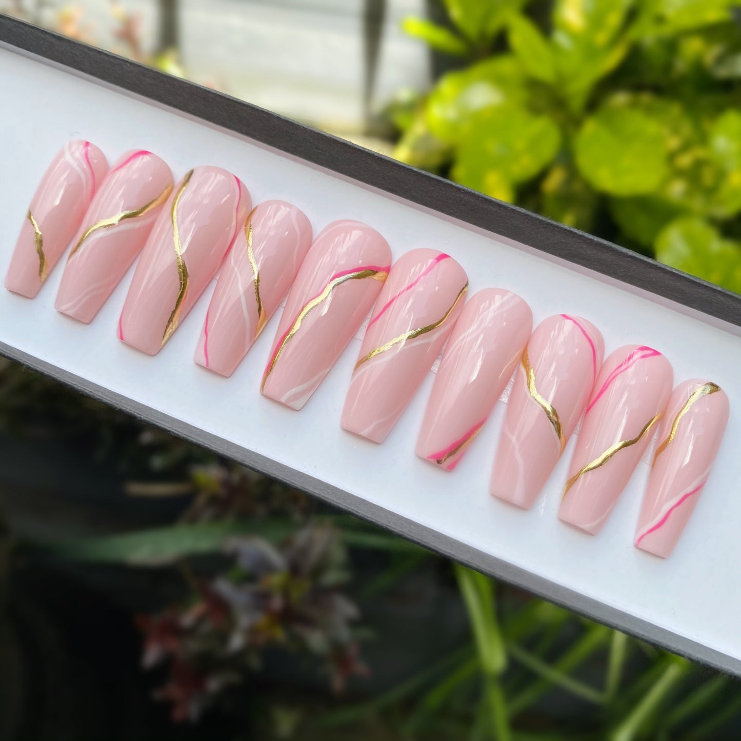 DIPPY COW NAILS