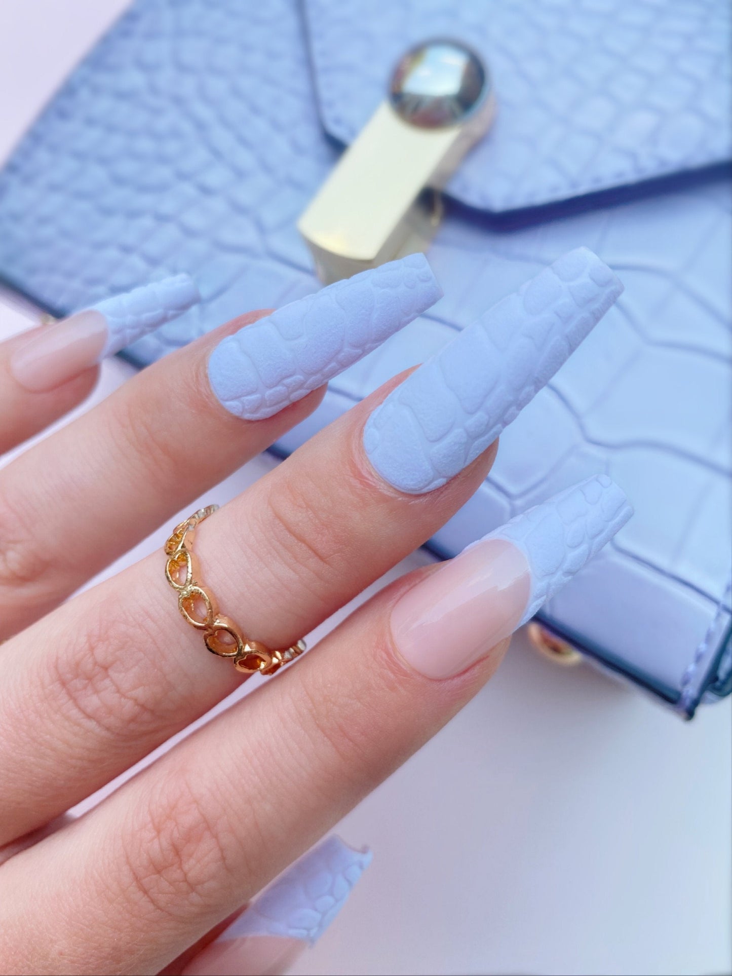 DIPPY COW NAILS