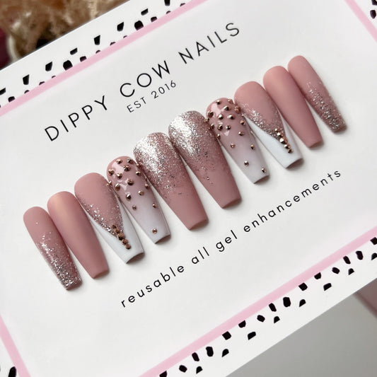  DIPPY COW NAILS