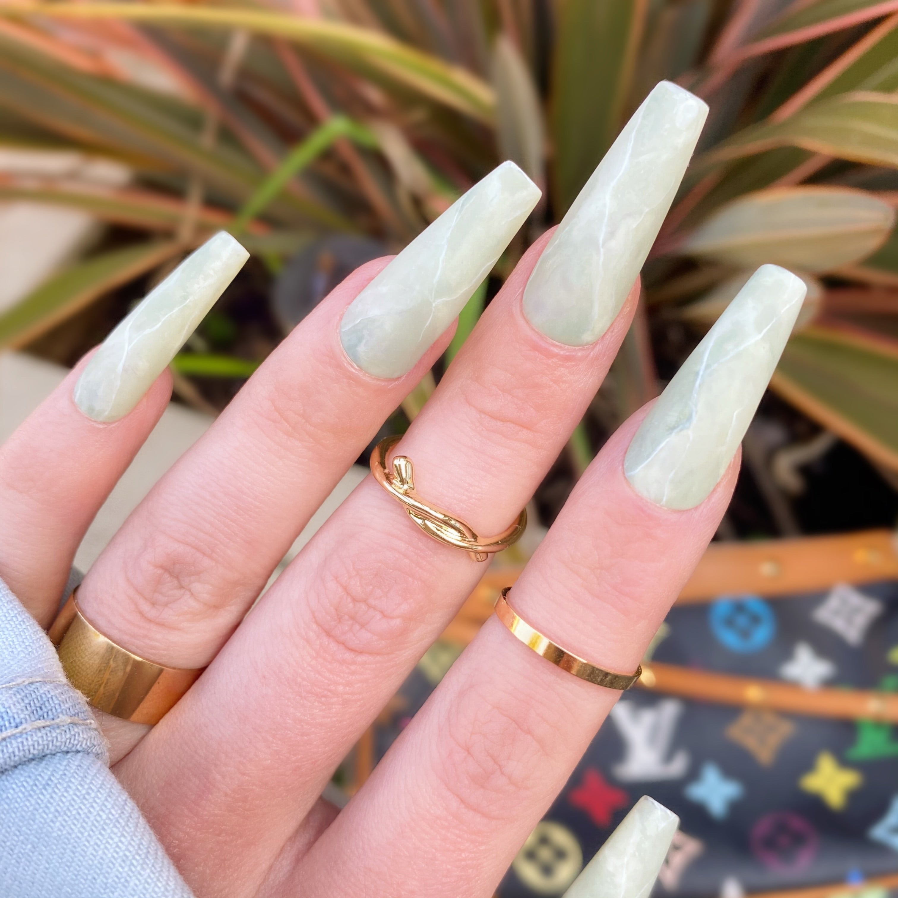 33 Way to Wear Stylish Nails : Pink and Marble Nails